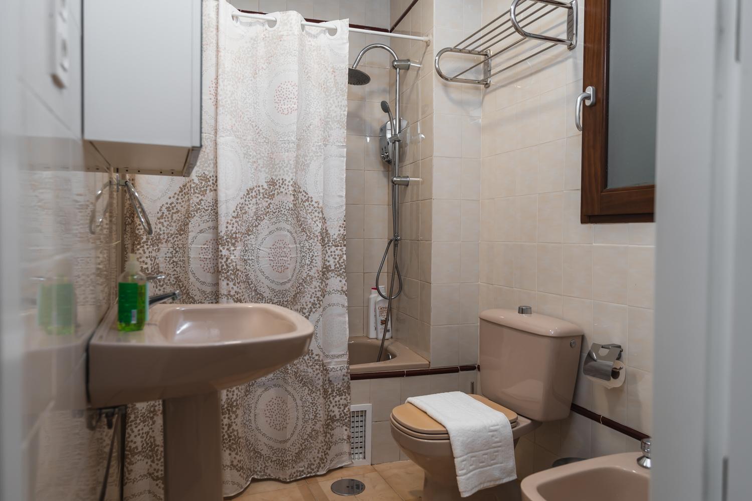 Tuguest Marques De Falces Apartments Granada Bagian luar foto